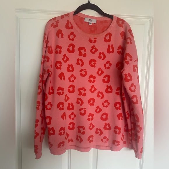 Red and Pink Leopard Print Sweater ONE SIZE 100% Organic Cotton Worn a few times - Picture 1 of 3